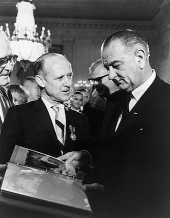 Mariner photos presented to LBJ