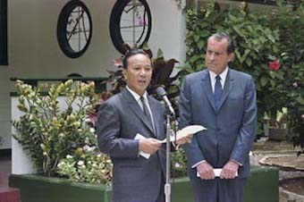 Nixon and Thieu at Midway, 1969