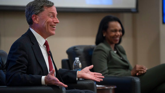 Professor Zelikow talking with Secretary Rice