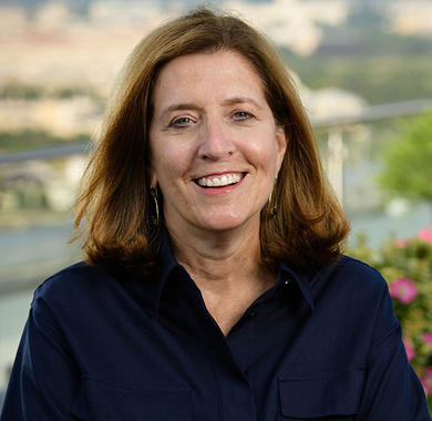 Vivian Riefberg 