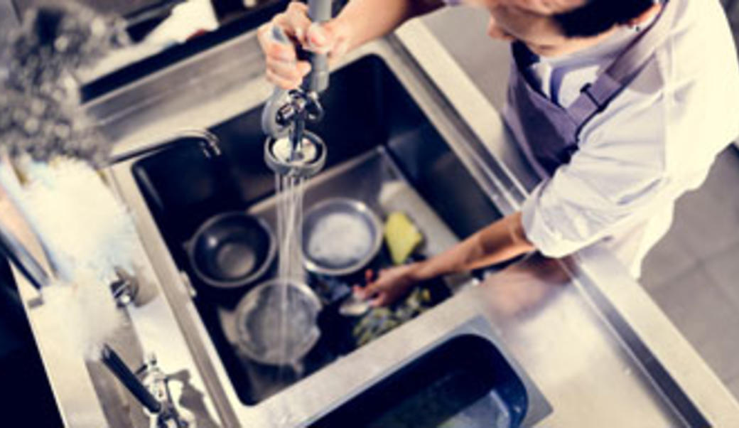 Dish washer in a restaurant