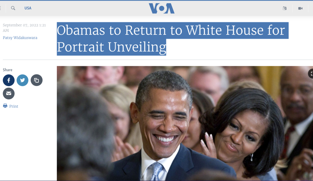 President Barack Obama and first lady Michelle Obama applaud during the portrait unveiling ceremony for former President George W. Bush and former first lady Laura Bush portraits, May 31, 2012, at the White House in Washington.